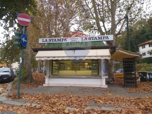 Esercizio commerciale in vendita a Torino