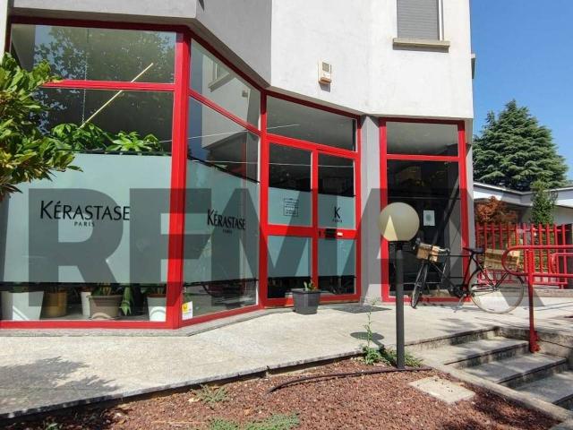 Esercizio commerciale in vendita a Treviglio