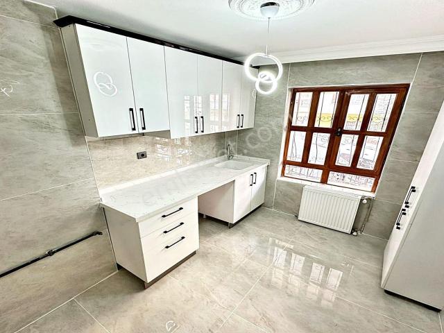 Esertepe Vadi Yakını 3+1 Yüksek Giriş Altında Daire Var Yapılı!