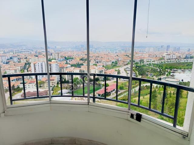 Esertepe Mahallesi Bağımsız Salon Asansörlü Ara Kat 3+1 Daire