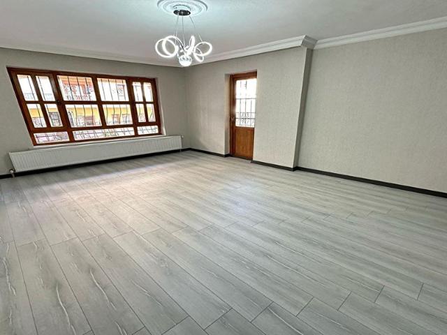 ESERTEPE'DE ALTI DAİRE YÜKSEK GİRİŞ FIRSAT DAİRE'Sİ!