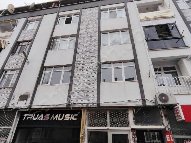 Eski Adliye Karşısında Satılık Ara Kat Daire