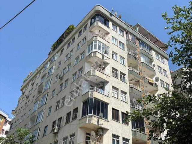 Eski Galeriya Arkasında Satılık 3+1 Daire