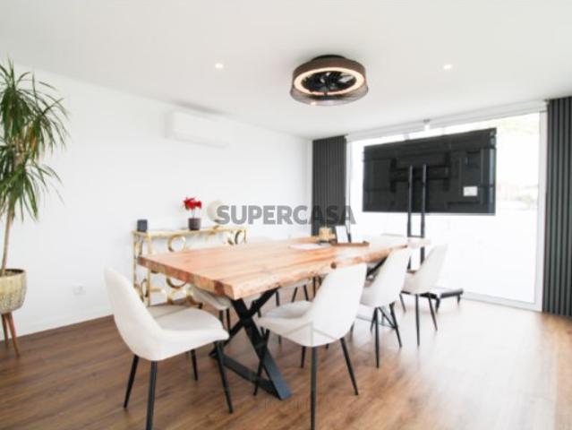 Espaço Comercial na Charneca da Caparica