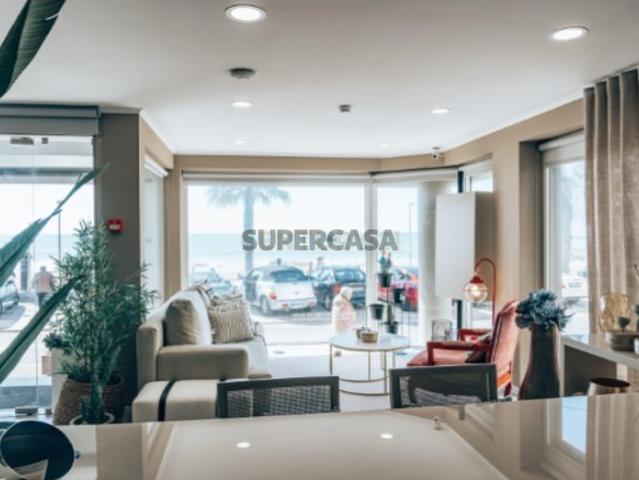Espaço Comercial na Primeira Linha da Praia Quarteira