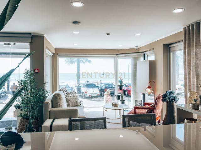 Espaço Comercial na Primeira Linha da Praia – Quarteira