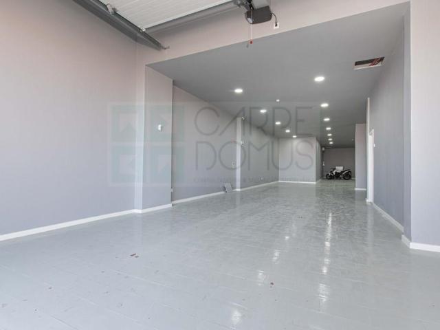 Espaço comercial no Bom Sucesso 224m² Alverca do Ribatejo e Sobralinho