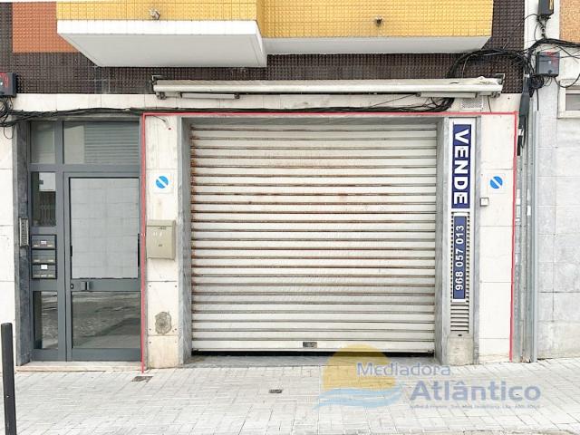 ESPAÇO COMERCIAL NO CENTRO CAMPOLIDE