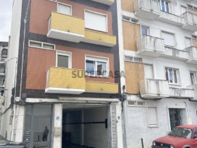 ESPAÇO COMERCIAL NO CENTRO CAMPOLIDE