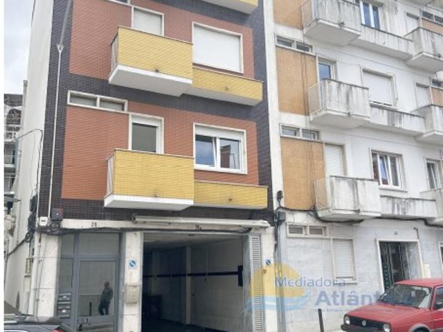 ESPAÇO COMERCIAL NO CENTRO CAMPOLIDE