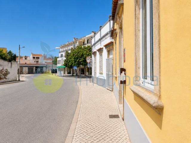 Espaço comercial no centro de Algoz