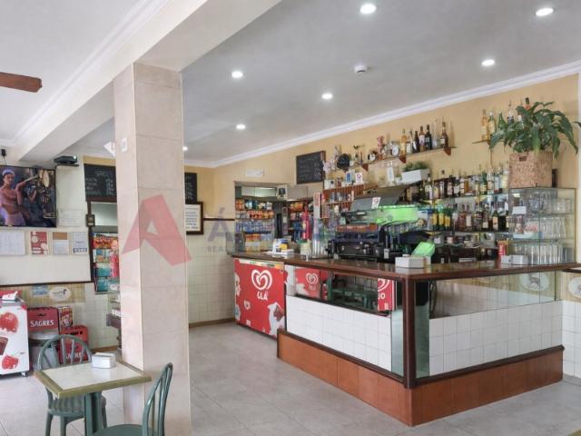 Espaço Comercial à Venda em Cascais com Negócio Incluído