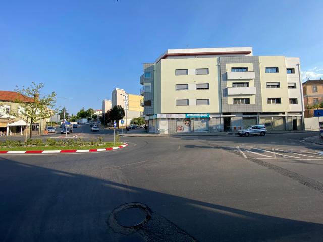Espaço Comercial à venda no Fundão