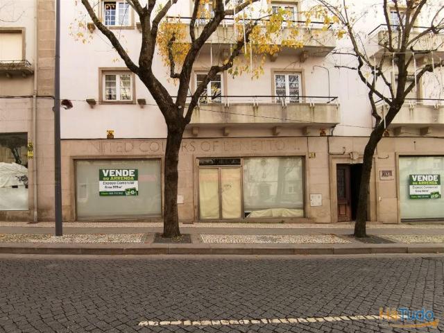 Espaço comercial à venda na Avenida 1º de Maio | 26063916905