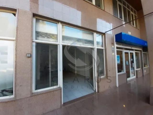 Espaço comercial à venda na Rua da Paz Agualva Cacém, Cacém e São Marcos