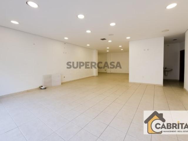Espaço Comercial Cabanas de Tavira