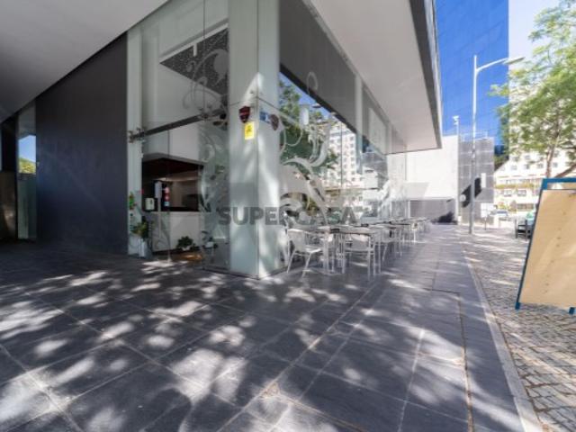 Espaço Comercial Cafetaria e Restauração