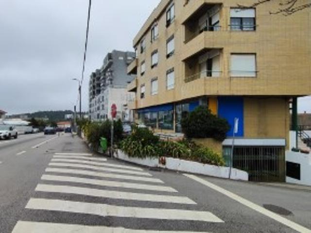 Espaço comercial Carvalhos Pedroso