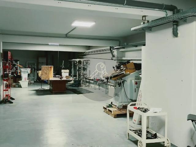 Espaço Comercial com 640 m² – Centro– Porto
