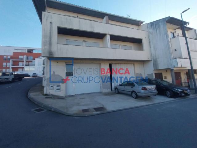 Espaço Comercial com 192 m² em Ponte da Barca