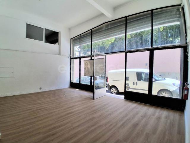 Espaço Comercial com 234 m² Junto ao Jardim Constantino