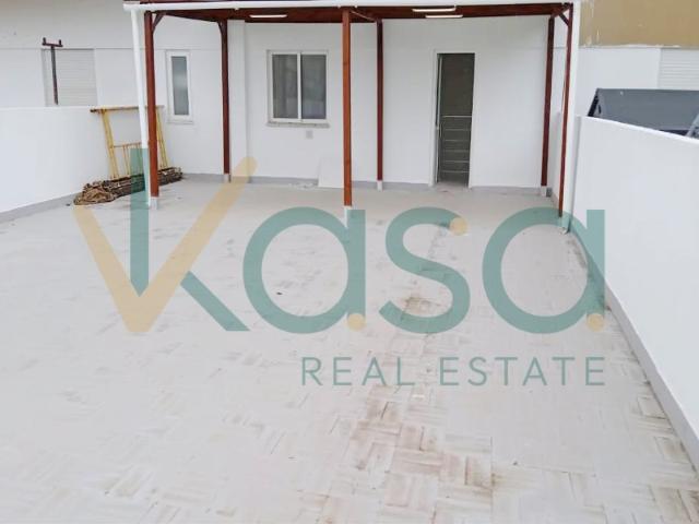 Espaço comercial com Terraço na Quinta da Lomba