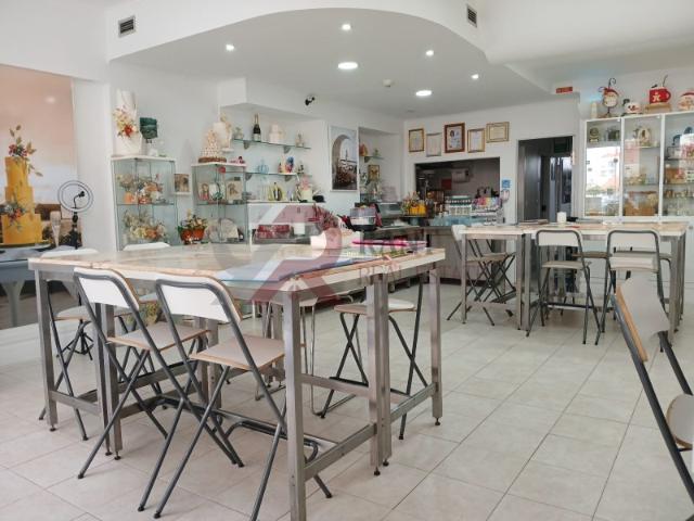 ESPAÇO COMERCIAL COM POTENCIAL DE CONVERSÃO EM HABITAÇÃO