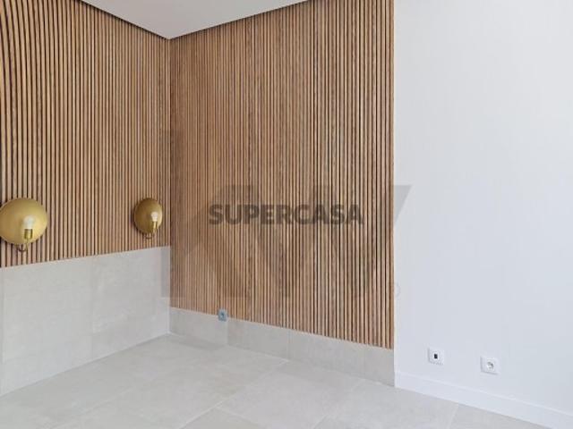 Espaço comercial convertido num apartamento T3!
