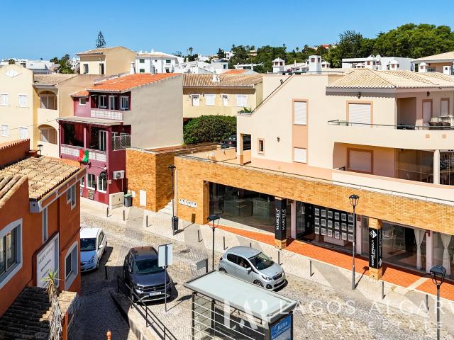 Espaço comercial de 133m² em Localização Privilegiada da Praia da Luz