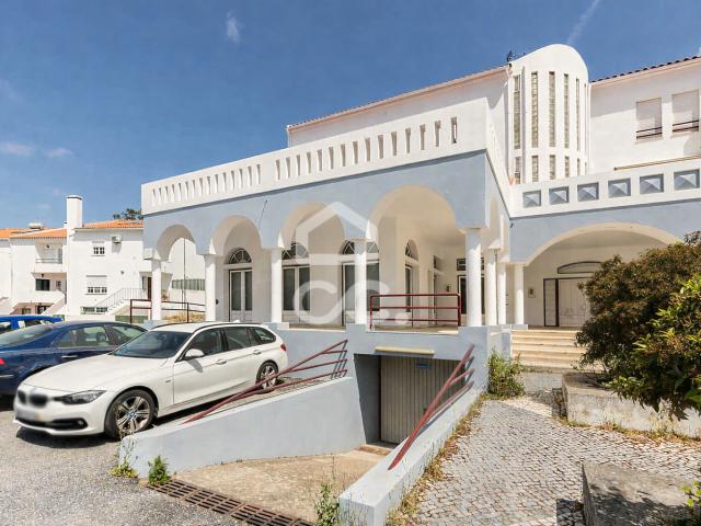 Espaço Comercial de 210,90 m² c/ Dois Pisos | Praça Vila Académica, Évora, Évora, Alto dos Cucos