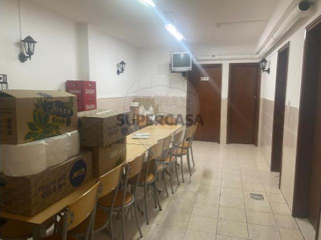 Espaço comercial em Agualva e Mira Sintra