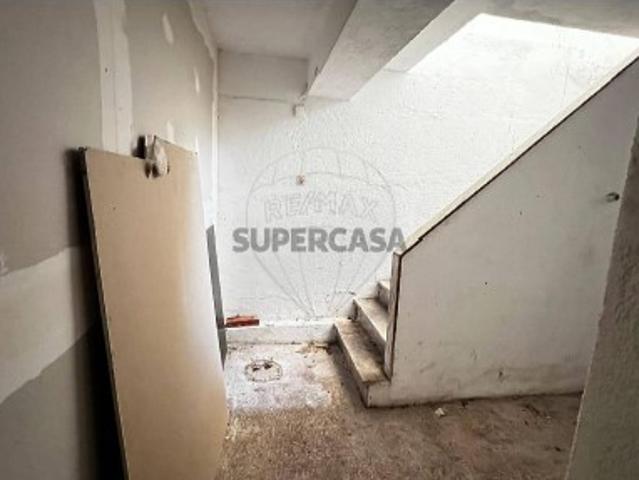 Espaço comercial em Águas Livres