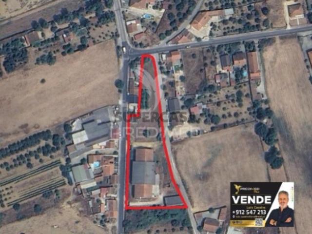 Espaço comercial em Alcanhões