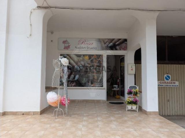 Espaço comercial em Albufeira e Olhos de Água
