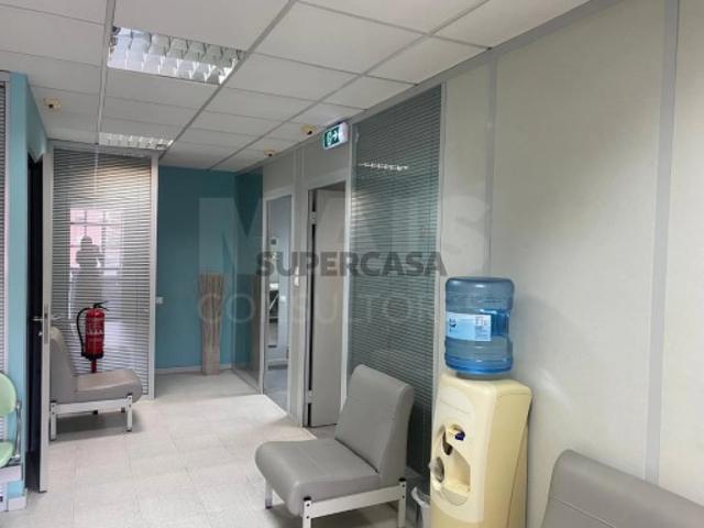 Espaço comercial em Algueirão Mem Martins