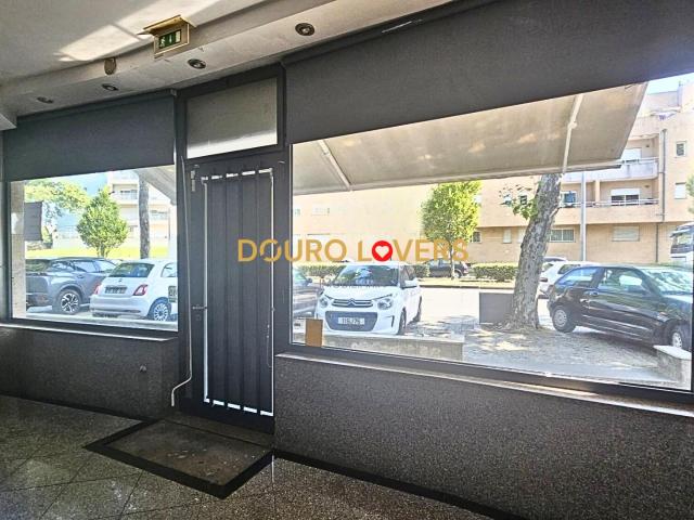 Espaço Comercial em Arcozelo, Vila Nova de Gaia