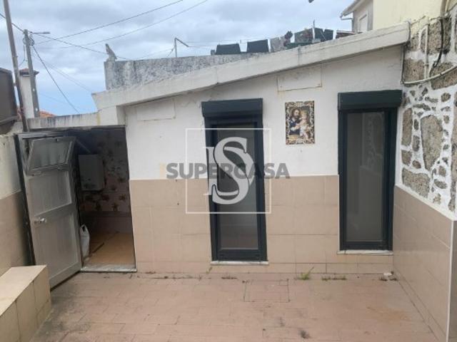 Espaço comercial em Areosa