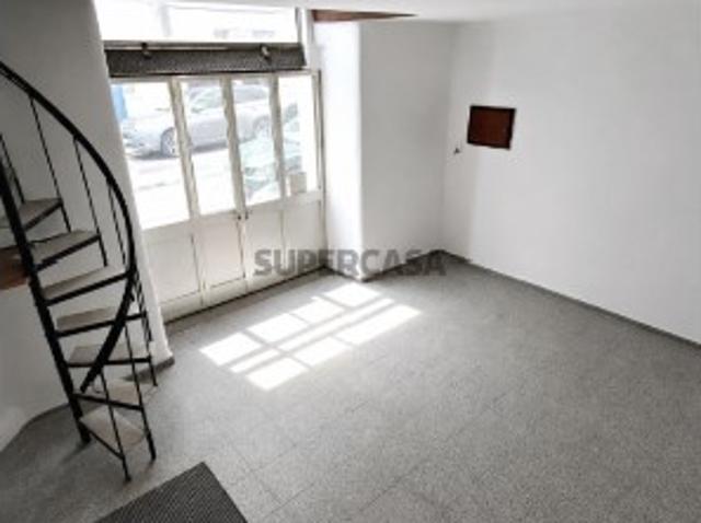 Espaço comercial em Areeiro