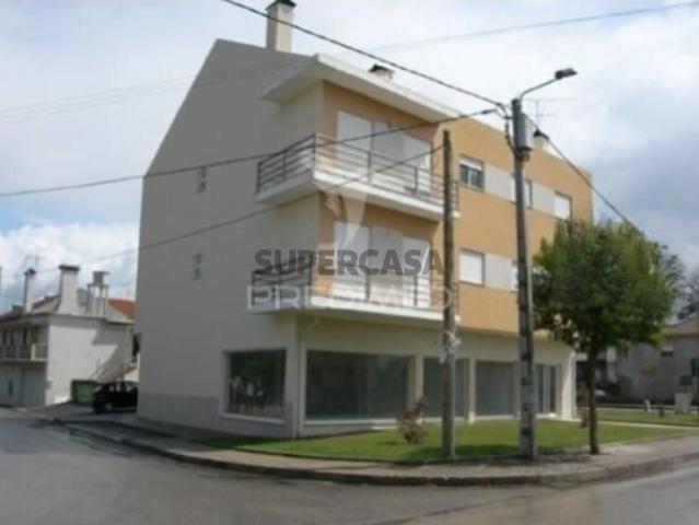 Espaço comercial em Bustos, Troviscal e Mamarrosa