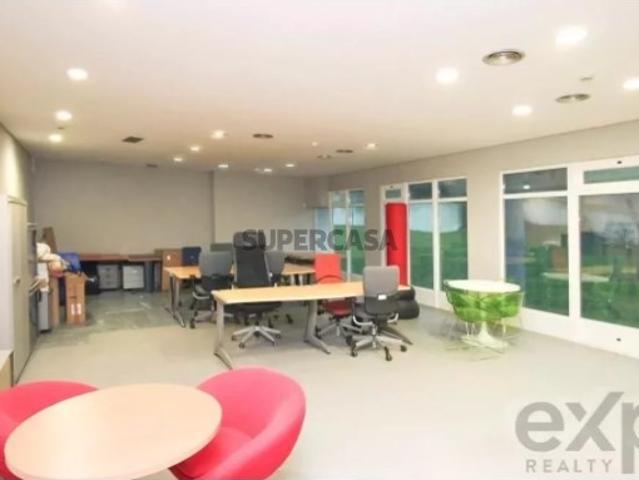Espaço comercial em Carnide