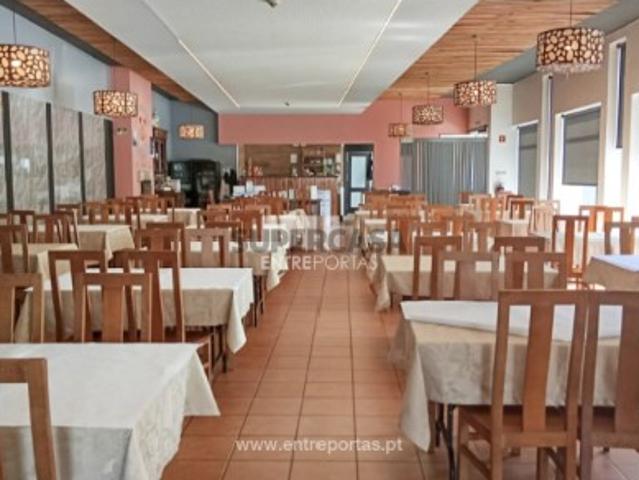 Espaço comercial em Carreço
