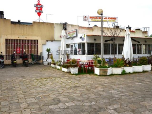Espaço comercial em Albufeira e Olhos de Água