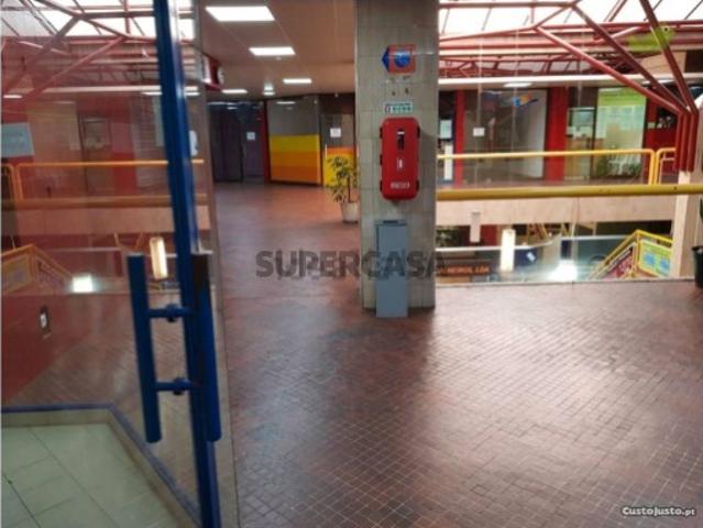 Espaço comercial em Lumiar