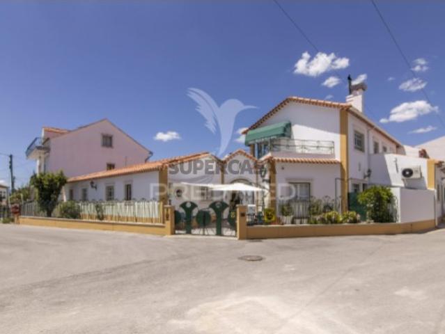 Espaço comercial em Paialvo