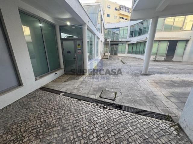 Espaço comercial em Peniche