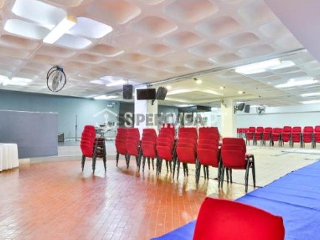 Espaço comercial em Quarteira