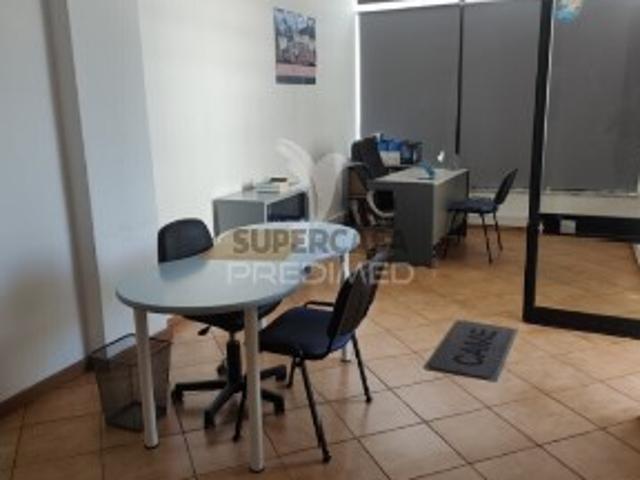 Espaço comercial em Quarteira
