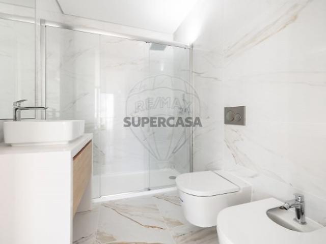 Espaço comercial em São Martinho do Porto