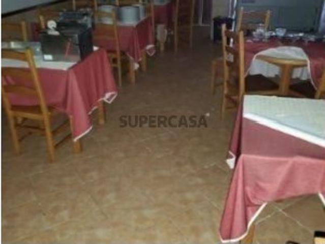 Espaço comercial em S.Maria e S.Miguel, S.Martinho, S.Pedro Penaferrim