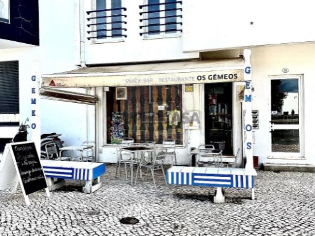 Espaço comercial em Salvador e Santa Maria da Feira